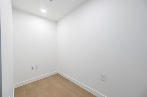 2307-7683 Park Crescent, Burnaby, BC 