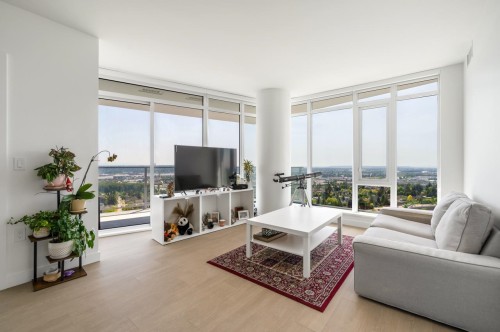 2307-7683 Park Crescent, Burnaby, BC 