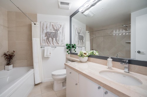 3306-1111 Pender Street W, Vancouver, BC 