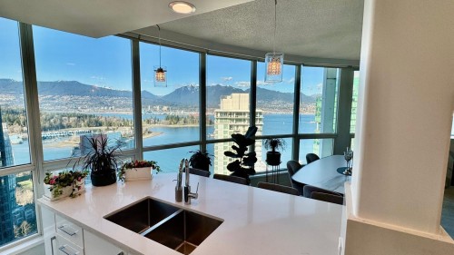 3306-1111 Pender Street W, Vancouver, BC 