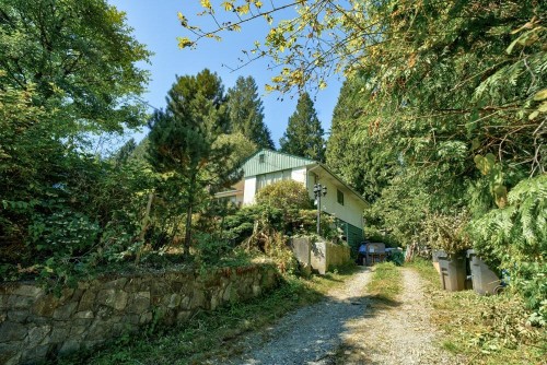 1827 Harbour Street, Port Coquitlam, BC 