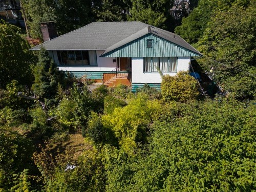 1827 Harbour Street, Port Coquitlam, BC 