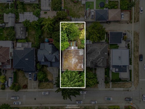 6537 Waltham Avenue  Burnaby, BC V5H 3V6