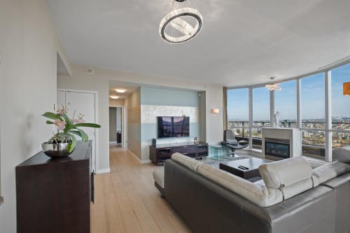 4201-1408 Strathmore Mews, Vancouver, BC 