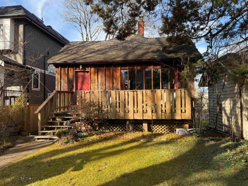 3813 15Th Avenue W, Vancouver, BC 