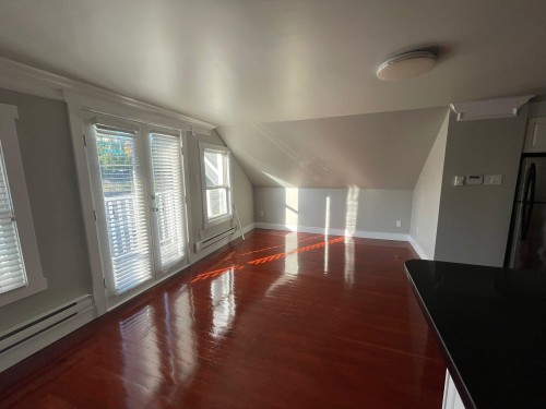 7505 Kingsway, Burnaby, BC 