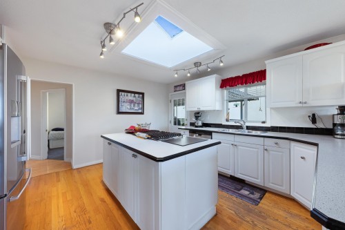 957 Stewart Avenue, Coquitlam, BC 