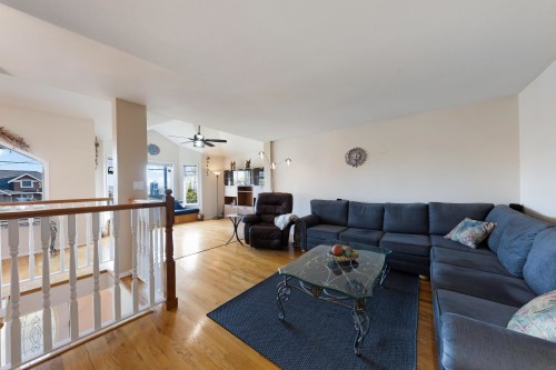 957 Stewart Avenue, Coquitlam, BC 