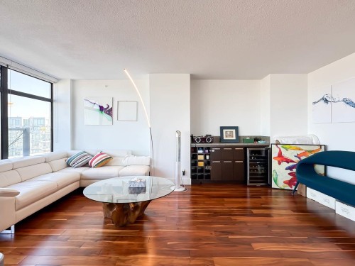 1802-5811 No. 3 Road, Richmond, BC 