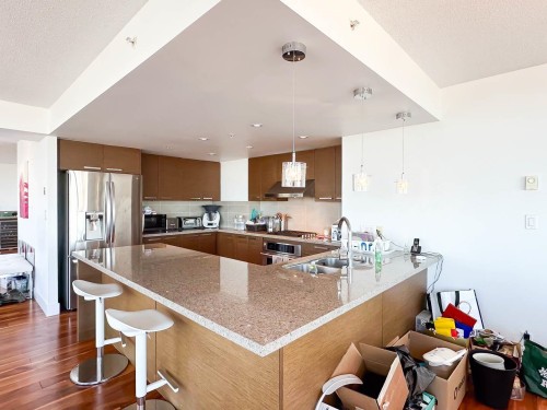 1802-5811 No. 3 Road, Richmond, BC 