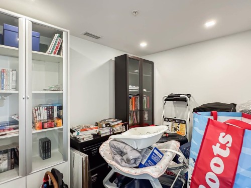 1802-5811 No. 3 Road, Richmond, BC 