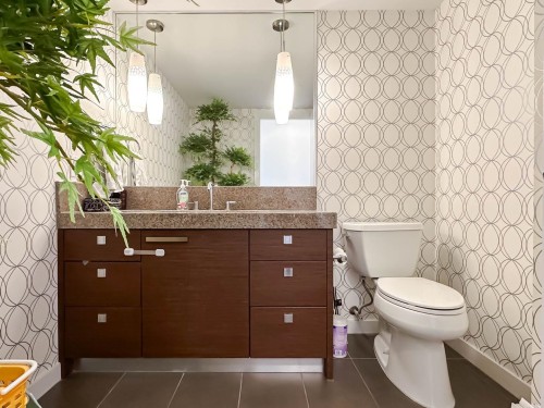 1802-5811 No. 3 Road, Richmond, BC 