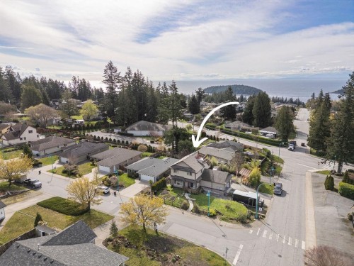 6391 Oracle Road, Sechelt, BC 