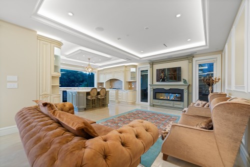 2540 Mathers Avenue, West Vancouver, BC 