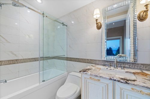 2540 Mathers Avenue, West Vancouver, BC 