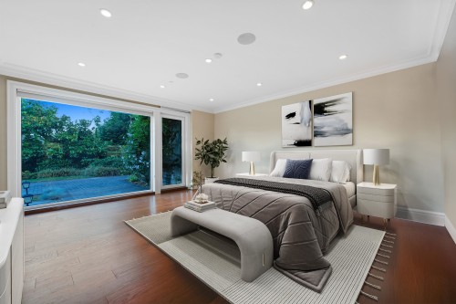 2540 Mathers Avenue, West Vancouver, BC 