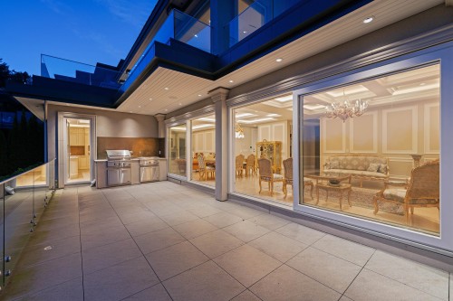 2540 Mathers Avenue, West Vancouver, BC 