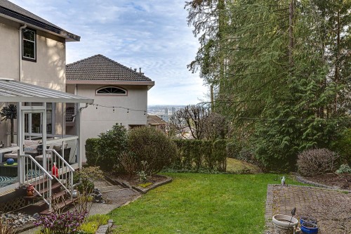 1522 Whitebark Place, Coquitlam, BC 