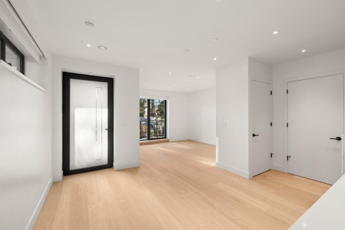 585 29Th Avenue W, Vancouver, BC 