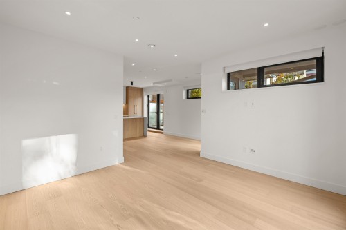 585 29Th Avenue W, Vancouver, BC 