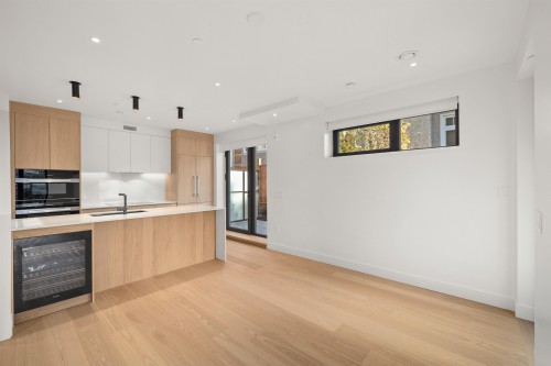 585 29Th Avenue W, Vancouver, BC 