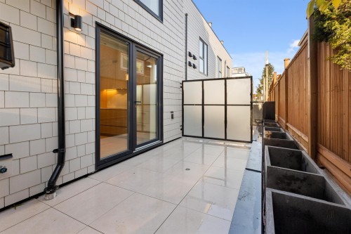 585 29Th Avenue W, Vancouver, BC 