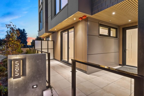 585 29Th Avenue W, Vancouver, BC 