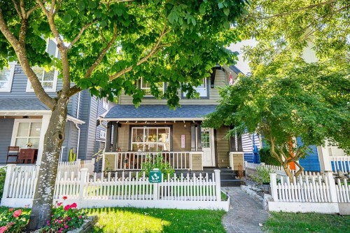 132 Star Crescent  New Westminster, BC V3M 6X5