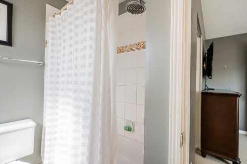 132 Star Crescent, New Westminster, BC 