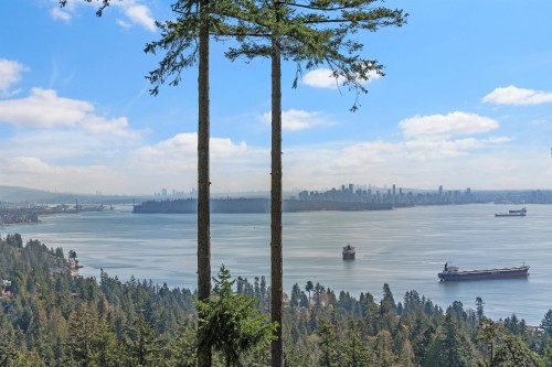 4-5110 Alderfeild Place, West Vancouver, BC 