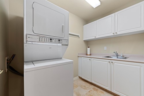 4-5110 Alderfeild Place, West Vancouver, BC 