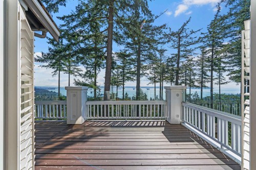 4-5110 Alderfeild Place, West Vancouver, BC 