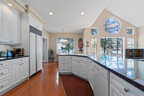 4-5110 Alderfeild Place, West Vancouver, BC 