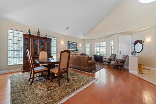 4-5110 Alderfeild Place, West Vancouver, BC 