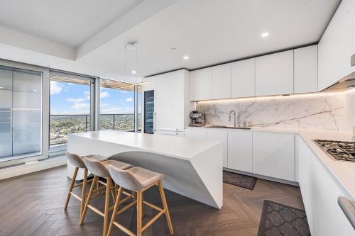 5601-1480 Howe Street, Vancouver, BC 