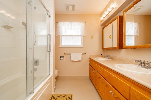 7823 Elwell Street, Burnaby, BC 