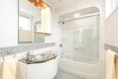 5295 Gulf Place, West Vancouver, BC 