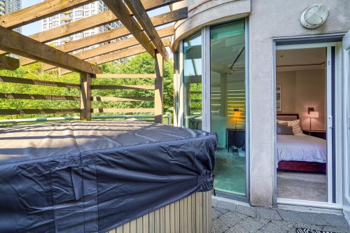 281 Smithe Street, Vancouver, BC 