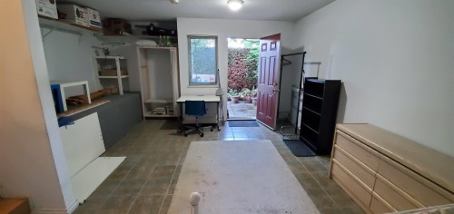 Room In Shared-12331 Mcneely Drive, Richmond, BC 