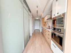 305-1783 Manitoba Street  Vancouver, BC V5Y 0K1
