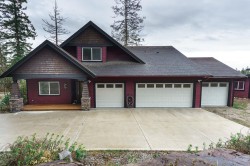 5628 Medusa Place  Sechelt, BC V0N 3A3