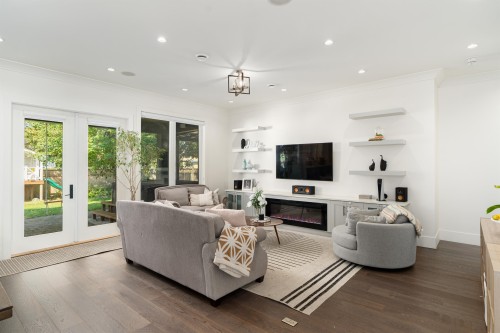 8631 Odlin Crescent, Richmond, BC 