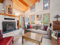 72 Black Tusk Drive  Whistler, BC V8E 0A1