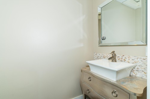 2460 Mathers Avenue, West Vancouver, BC 