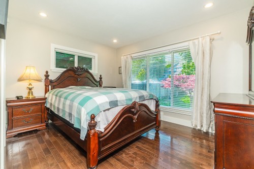 2460 Mathers Avenue, West Vancouver, BC 