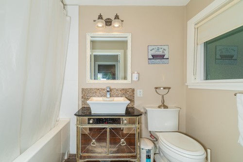 2460 Mathers Avenue, West Vancouver, BC 