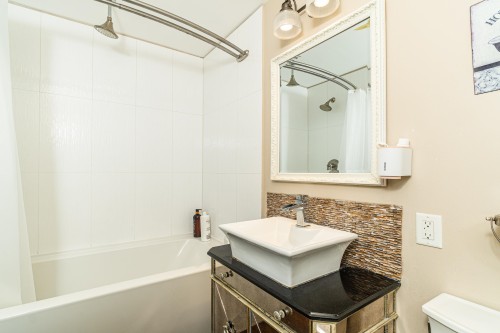 2460 Mathers Avenue, West Vancouver, BC 