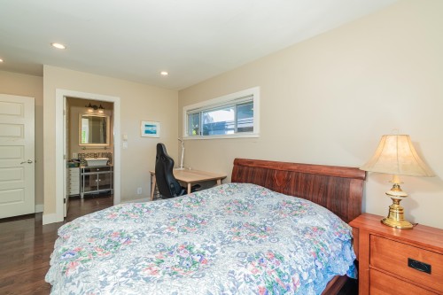 2460 Mathers Avenue, West Vancouver, BC 