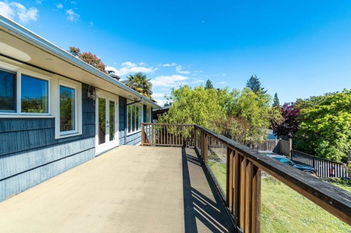 2460 Mathers Avenue, West Vancouver, BC 