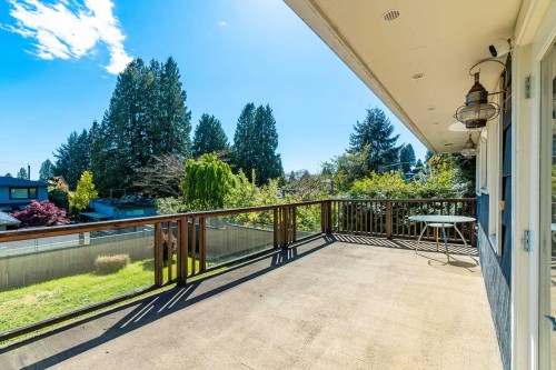 2460 Mathers Avenue, West Vancouver, BC 